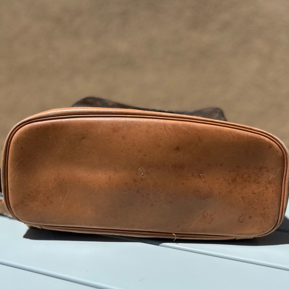 Louis Vuitton Backpack - Picture 14 of 16